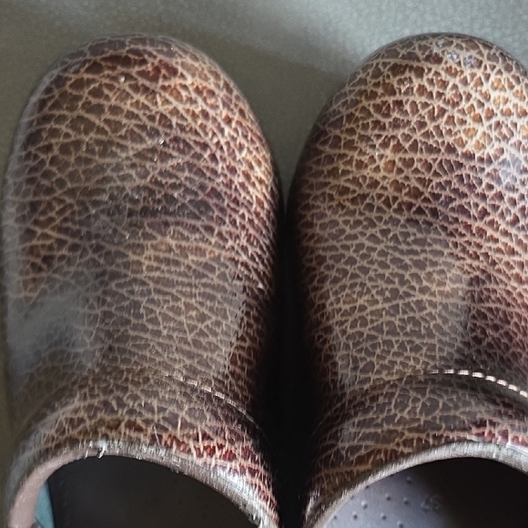 Dansko Textured Brown Leather Clogs - Picture 3 of 3